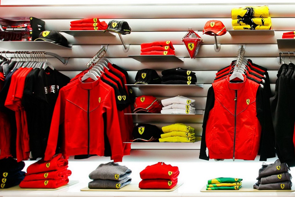 Regalos Publicitarios reconocidos - Merchandising Ferrari